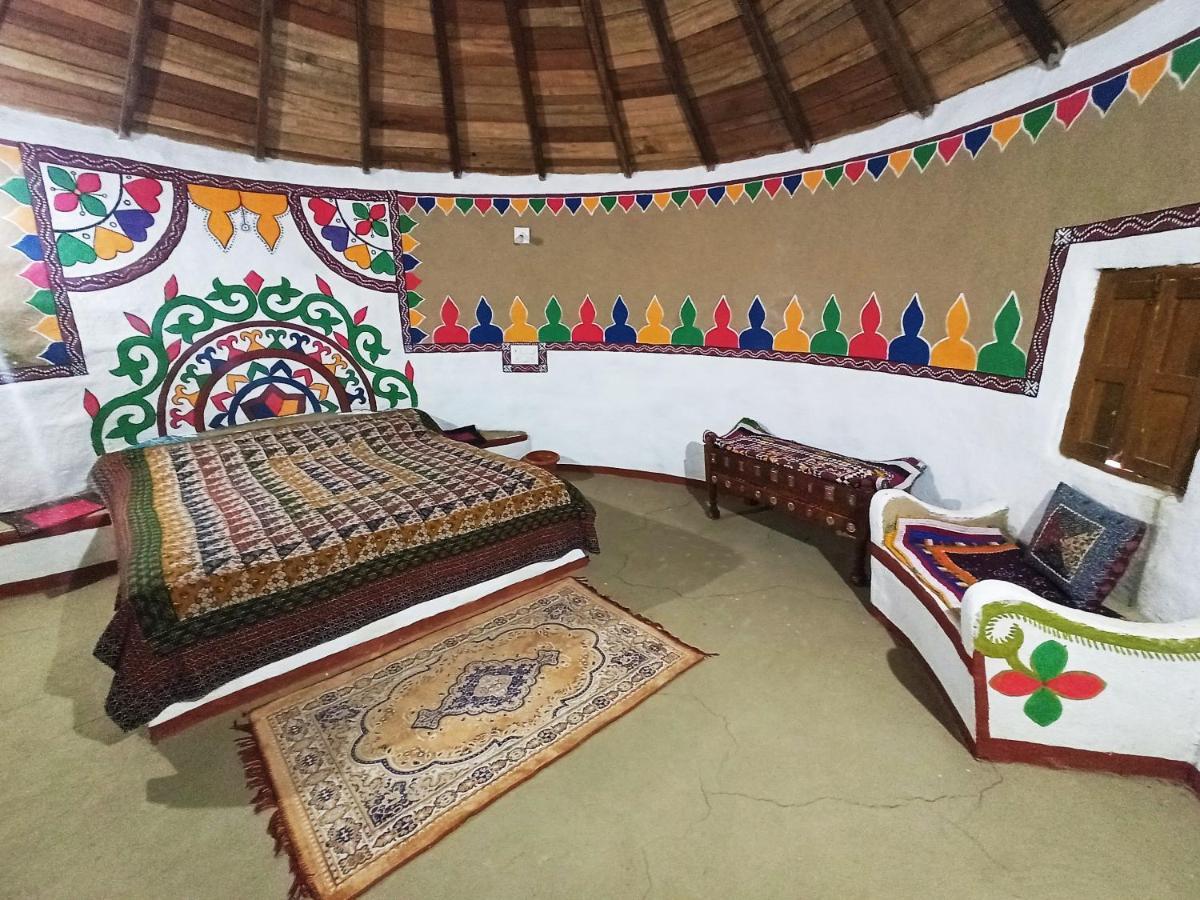 Banni Village Resort - Rann Of Kutch Bherandiāla Buitenkant foto