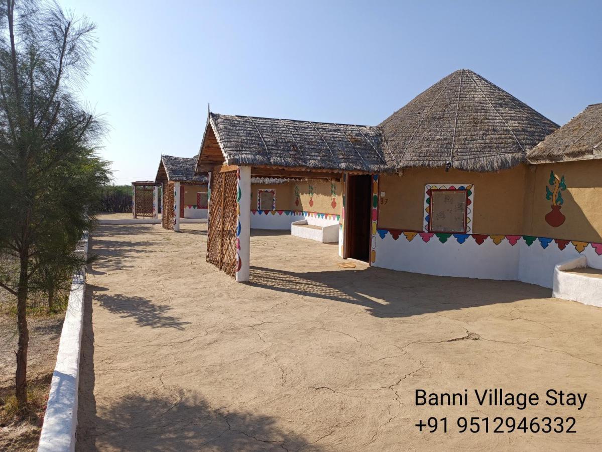 Banni Village Resort - Rann Of Kutch Bherandiāla Buitenkant foto