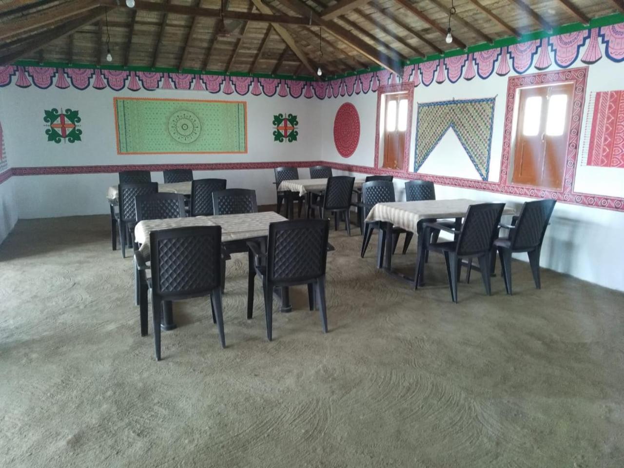Banni Village Resort - Rann Of Kutch Bherandiāla Buitenkant foto