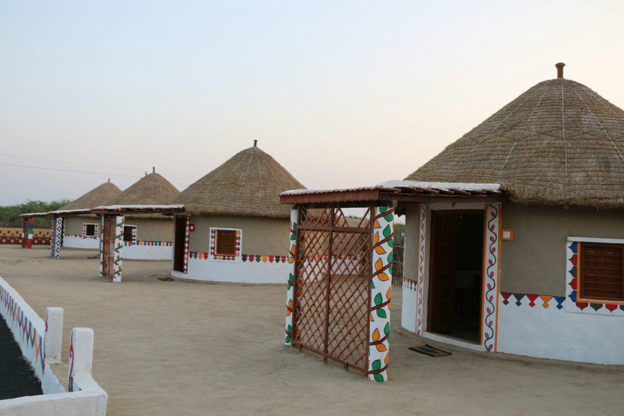 Banni Village Resort - Rann Of Kutch Bherandiāla Buitenkant foto