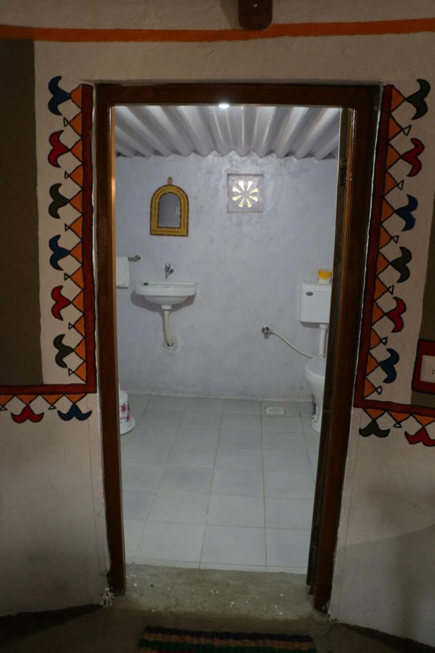 Banni Village Resort - Rann Of Kutch Bherandiāla Buitenkant foto